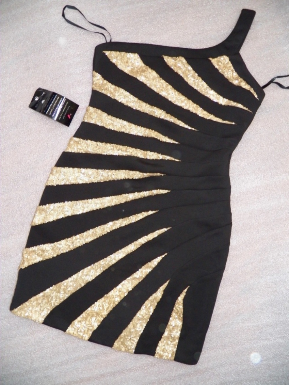 NWT bebe Dress black light gold contrast sequin one shoulder strap top XS 0 2 - Picture 3 of 5